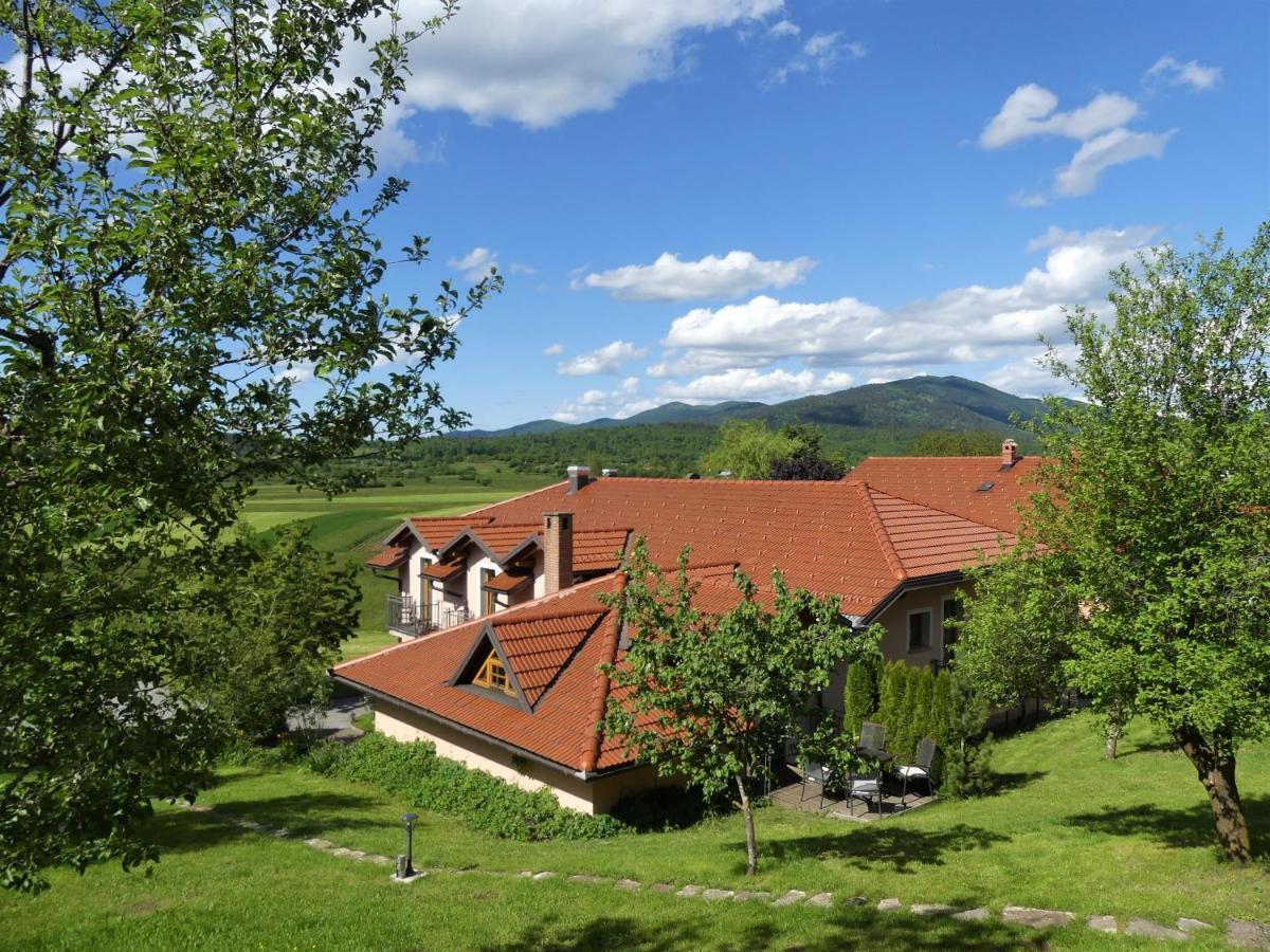 Pension Na Meji Pivka Bagian luar foto