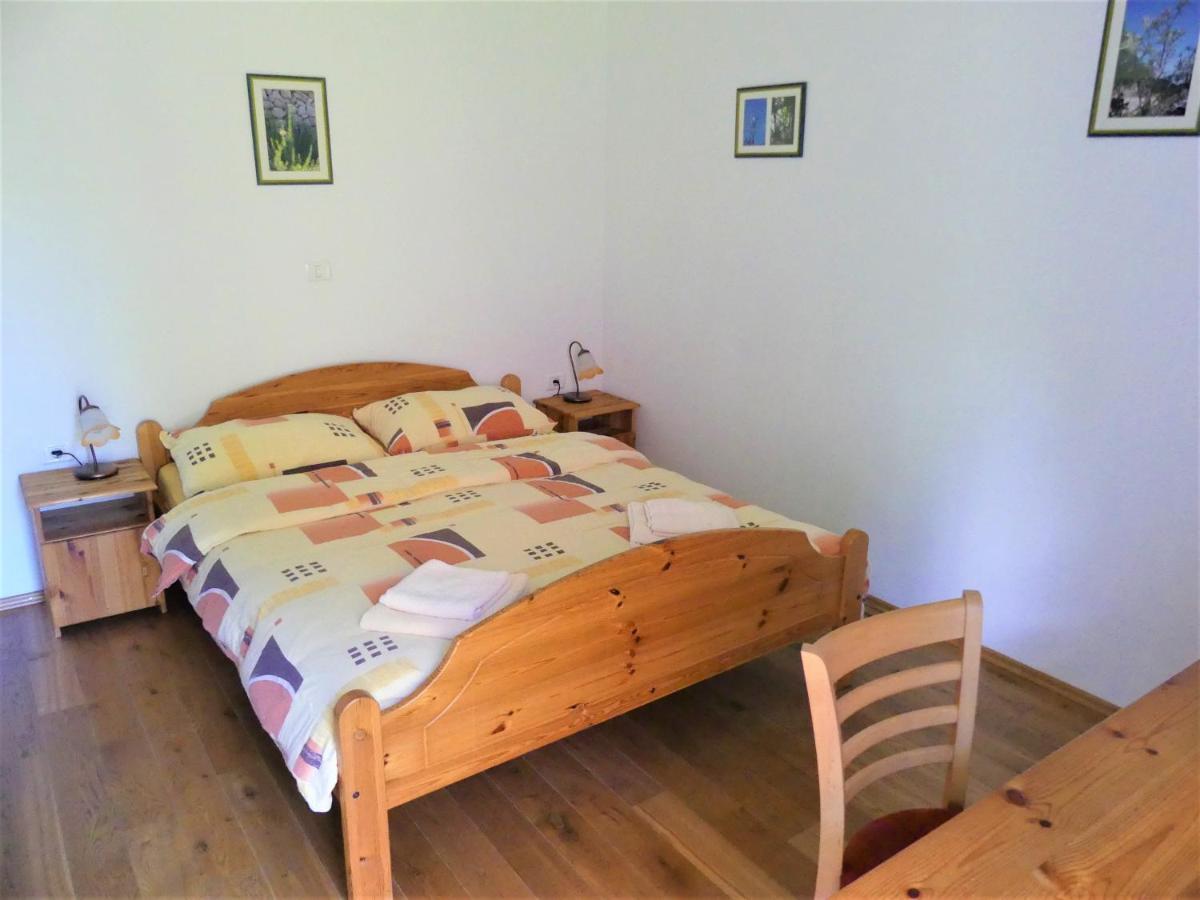 Pension Na Meji Pivka Bagian luar foto