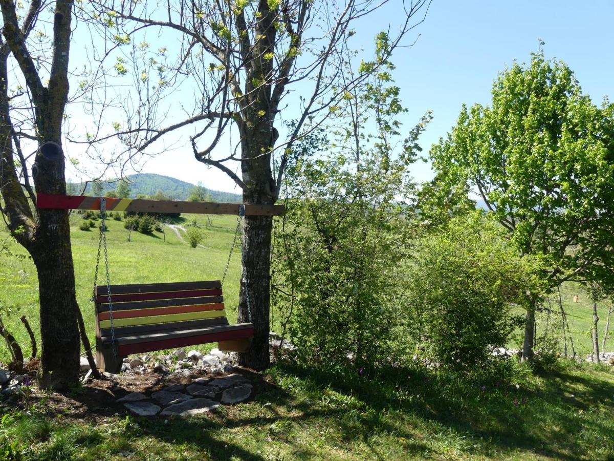 Pension Na Meji Pivka Bagian luar foto